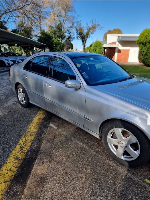 Mercedes E220 ano 2002