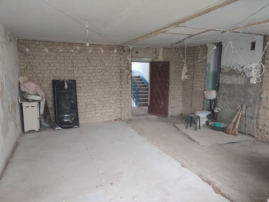 Демонтаж та різка бетону,Підготовка до ремонту.Снос домів.