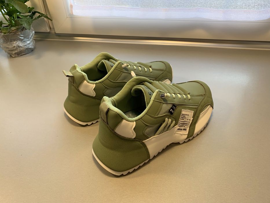 Sprzedam Nowe Adidasy