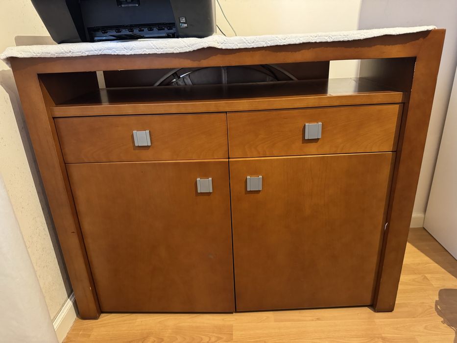 Calçadeira/ Armário de arrumes com espelho