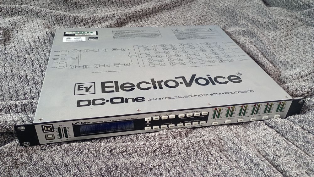 EV Electro Voice DC One crossover procesor splitter
