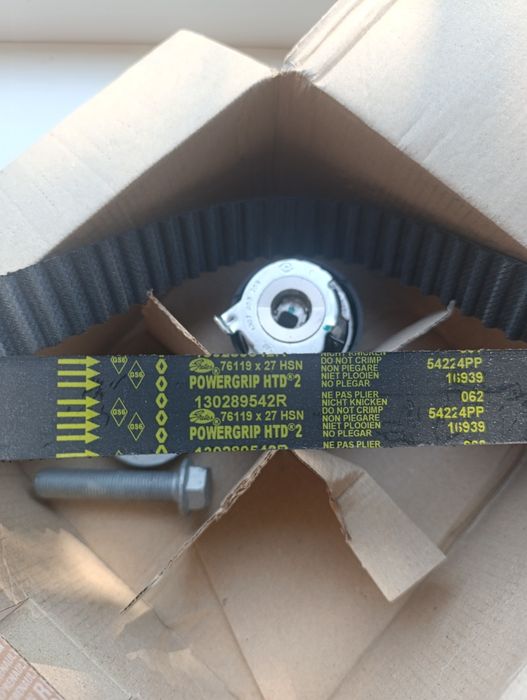 Продам комплект ремня ГРМ 130C14613R RENAULT