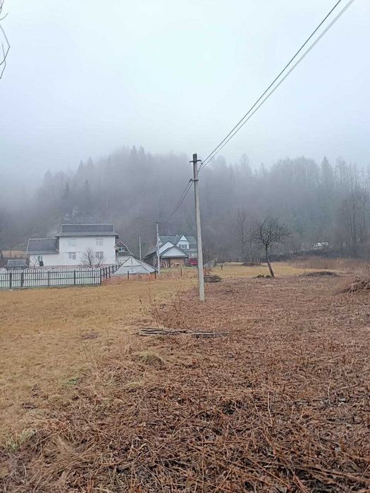 Пасічна, центр села — зручна земля під будівництво!