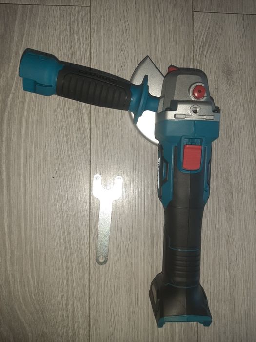 Akumulatorowa szlifierka kątowa Erbauer EAG18-Li 18V EXT