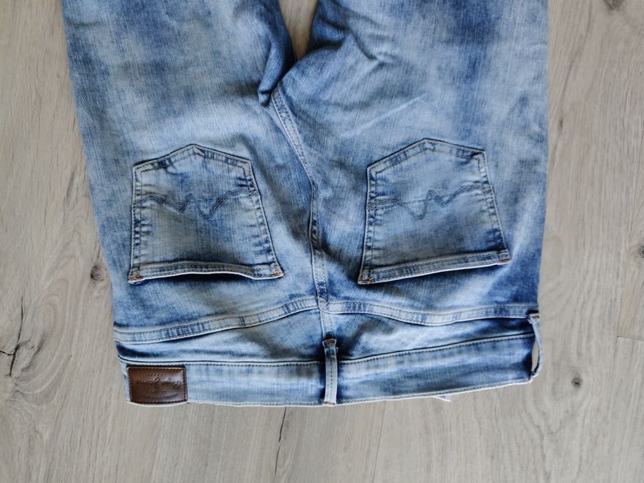 Spodnie jeansowe marki Pepe Jeans