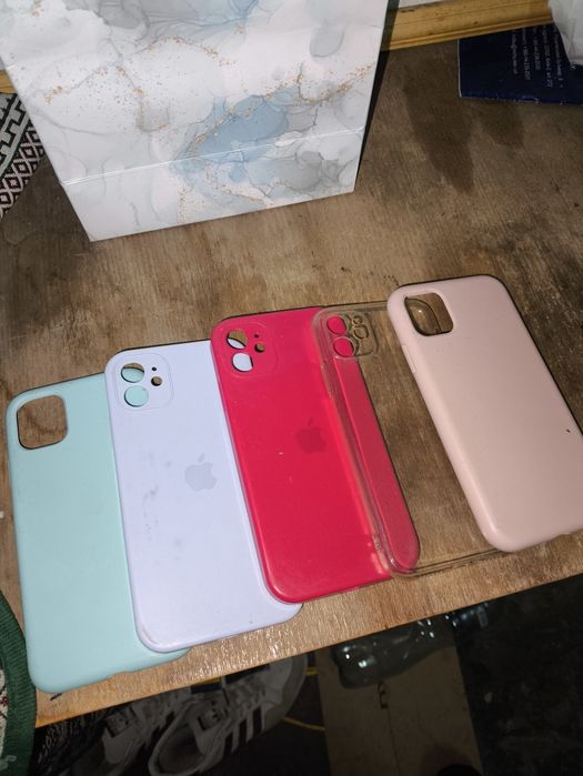 Продам Айфон 11 128