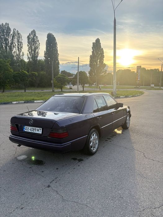 Mercedes 124 e200 г/б