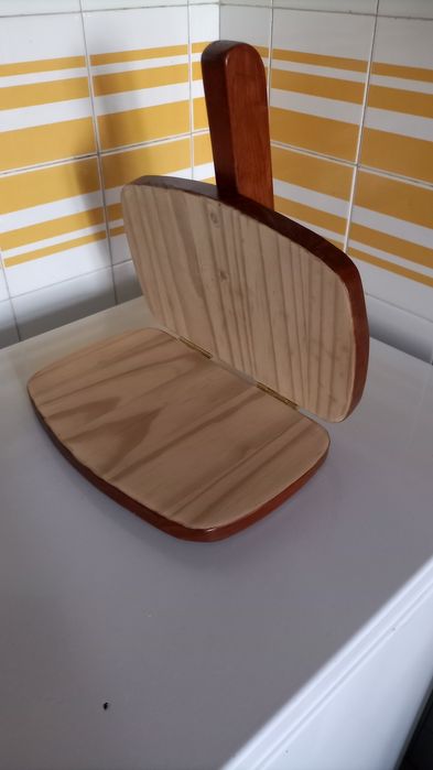 Prensa em madeira para massa (pasteis)