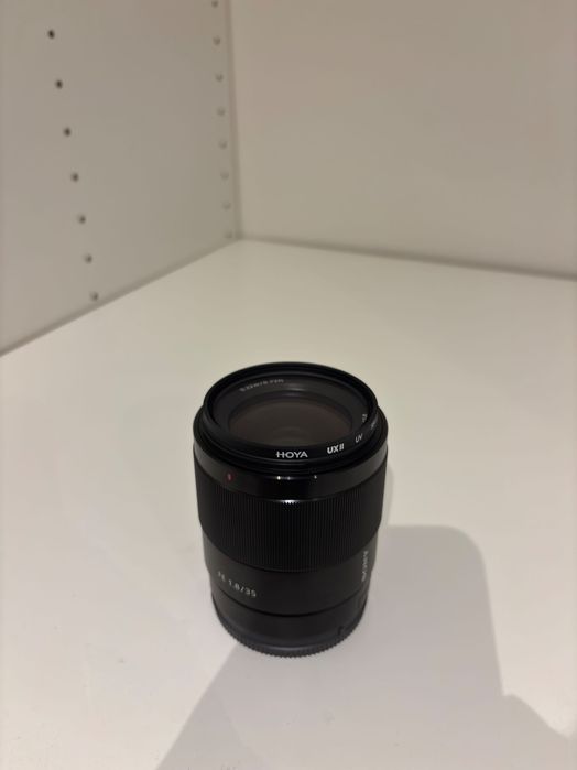 Sony a6700 - Corpo + Objetiva Sony FE 35mm f/1.8