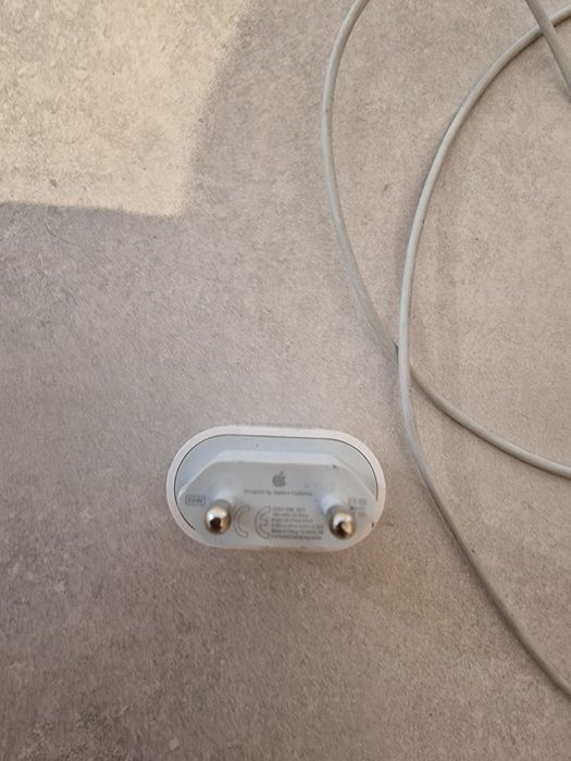 Ładowarka Apple  plus kabel