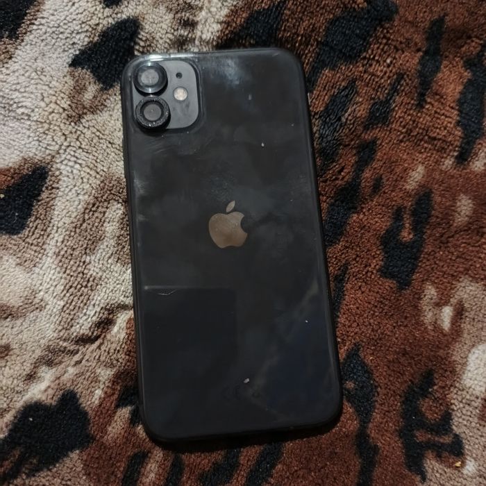Продам айфон 11 в идеальном состоянии