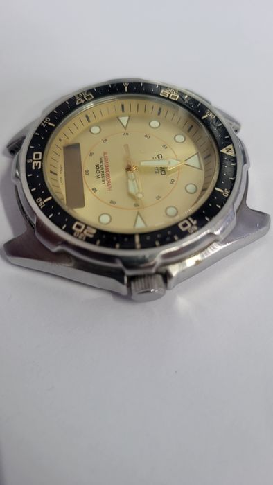 Часи Casio AMW-320R   "Arnie"