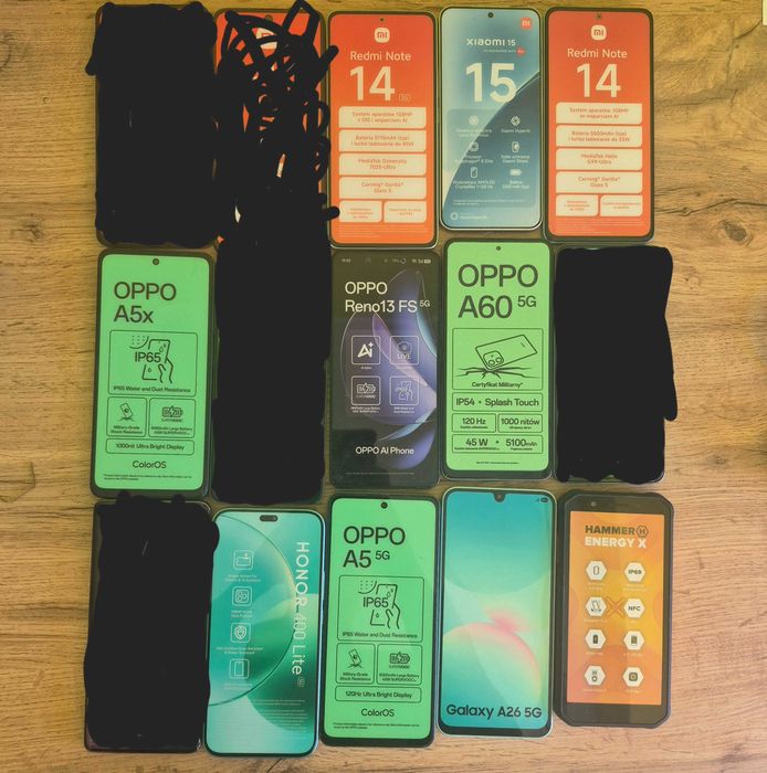 Zestaw 20 atrap telefonów