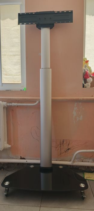 Стойка под телевизор