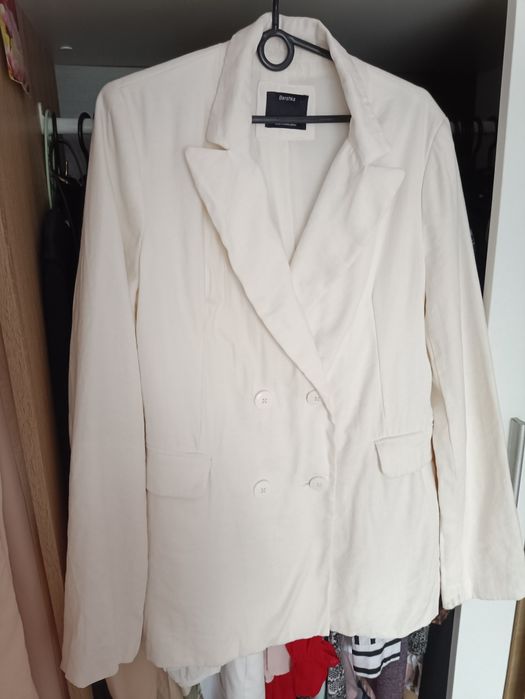 Bershka rozmiar M/L 38/40 kremowa ecru marynarka