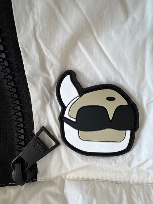 Куртка KARL LAGERFELD нова та шапка нова