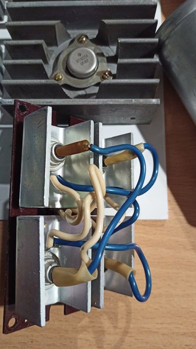 Комплект для сборки БП 200 Вт (трансформатор выпрямитель дроссель конд