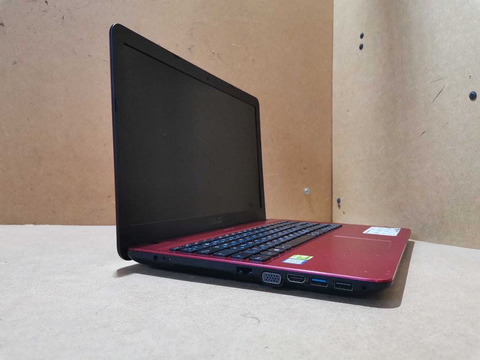 Ноутбук Asus VivoBook / 15.6"- FullHD / i5- 7200U / 8 DDR4 / 256 M.2 / GeForce 940MX - 2GB