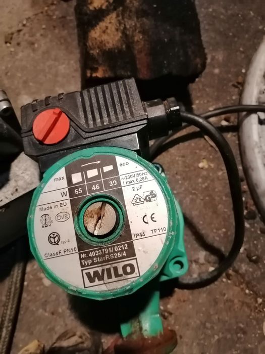 Bomba de circulação de águas quentes