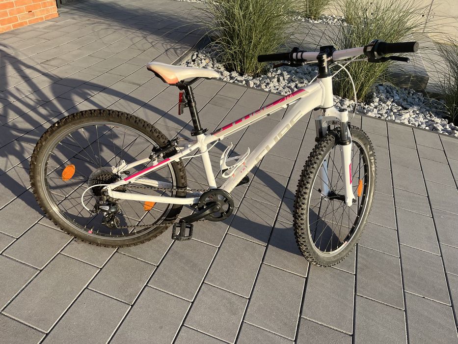 Rower Cube 240 dziewczęcy