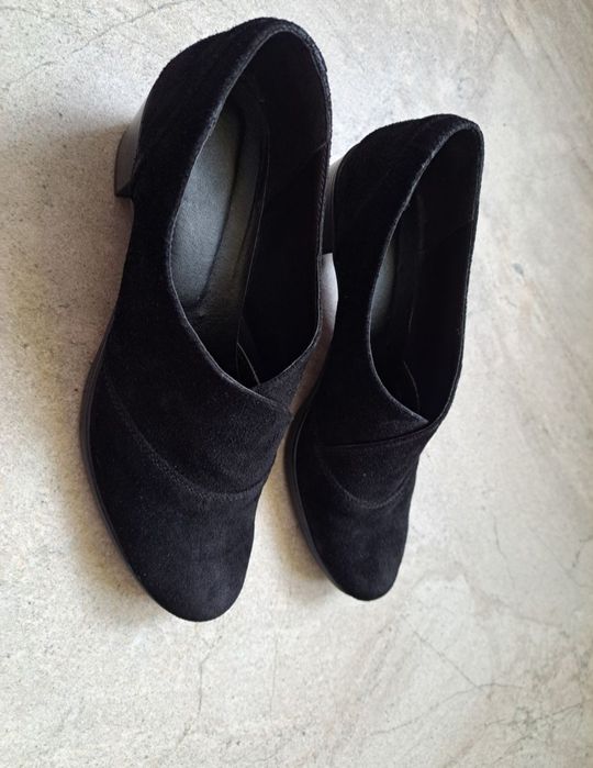 Женские чёрные замшевые туфли, 550 грн.