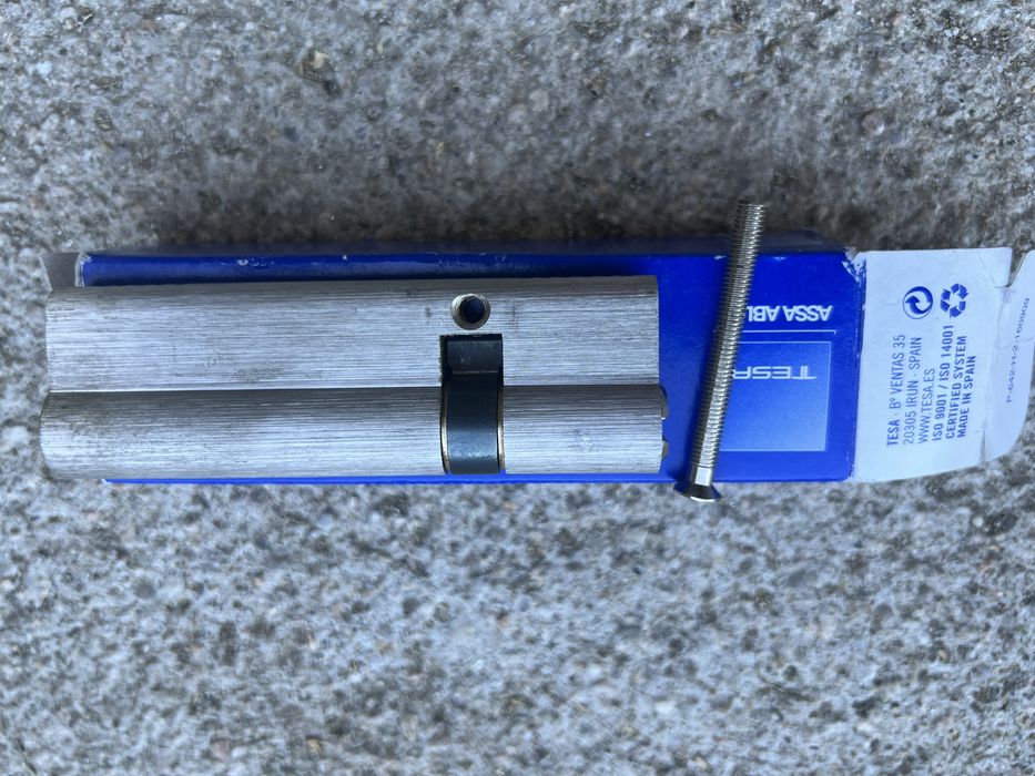 Yale Cilindro de Alta Segurança Níquel 30 X 70 Mm