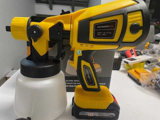 Pistolet malarski bezprzewodowy + 2x aku + ładowarka + akcesoria