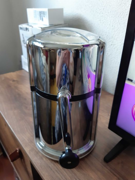 Quebra gelo manual para refrescar bebidas e outros