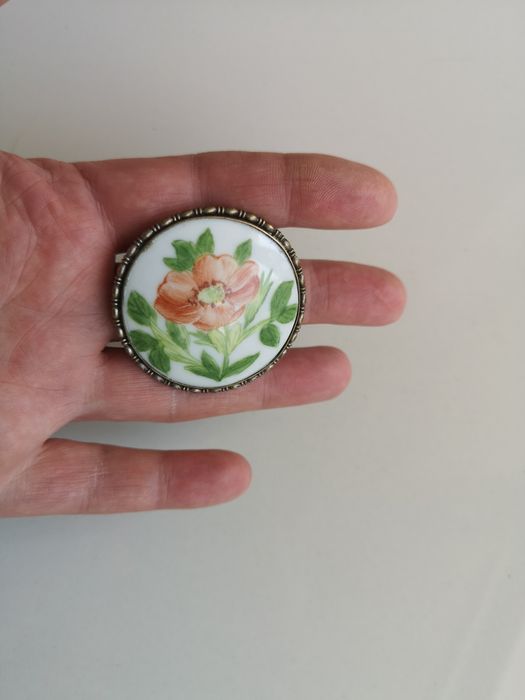 Broszka porcelanowa antyk