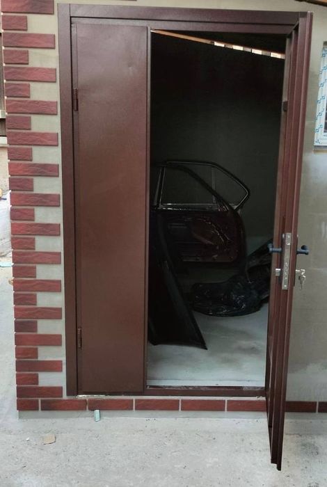 Вхідні металеві двері під ключ у кладове приміщення, комору або підвал. Виготовлення за розміром, доставка та монтаж від виробника | Київ і область