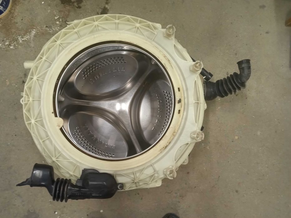 Zbiornik i bęben Hotpoint-Ariston Aqualtis AQS73D 29, AQS73D28S