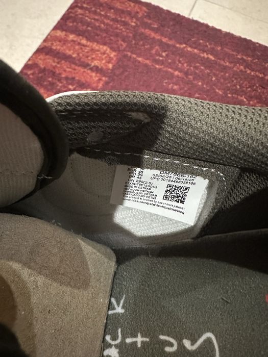 Air Jordan 1 x Travis Scott "Reverse Mocha" - Novas