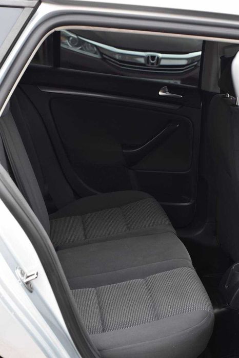 Volkswagen Golf 5 2008р. 1.6 бензин, обмін [Перший внесок від 20%]