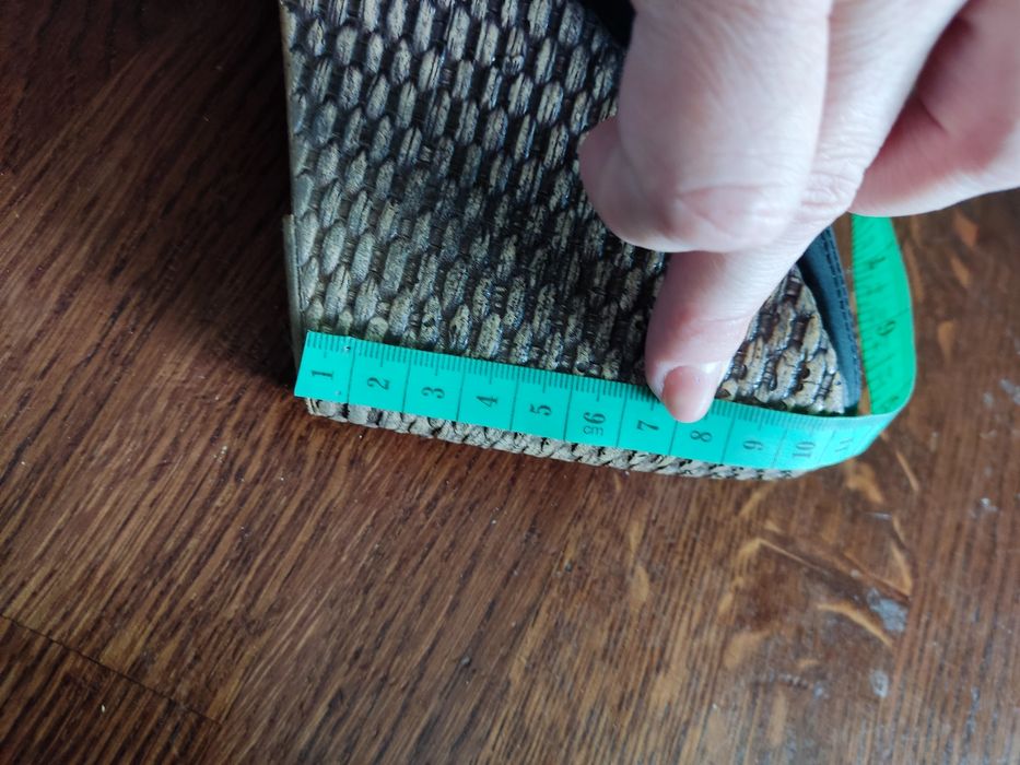 Шльопанці закриті на платформі