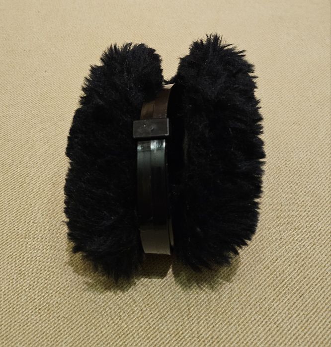 Tapa orelhas regulável