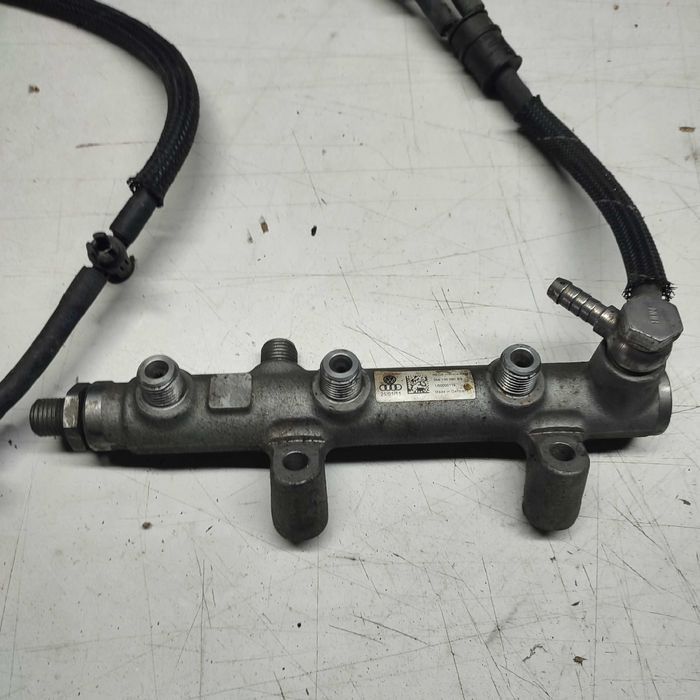 Listwa wtryskowa audi a5 a6 a8 3.0 TDI OE 059130090BS