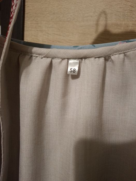 Стильне вишите плаття