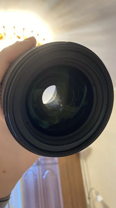 Обʼєктив Nikon 28-70mm