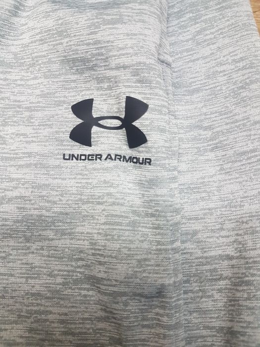 Спортивные штаны Under Armour р.М