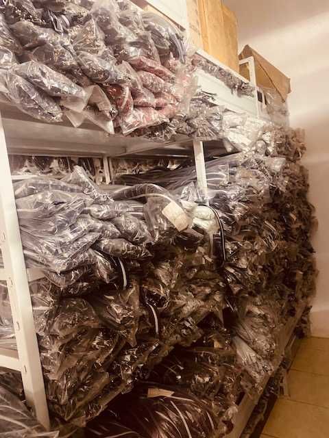 Insolvência 30,000 fechos de Nylon Prata com Divisivel 50cm a 75cm