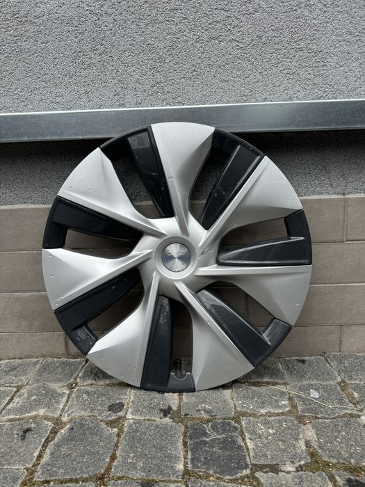 Ковпак TESLA R19
