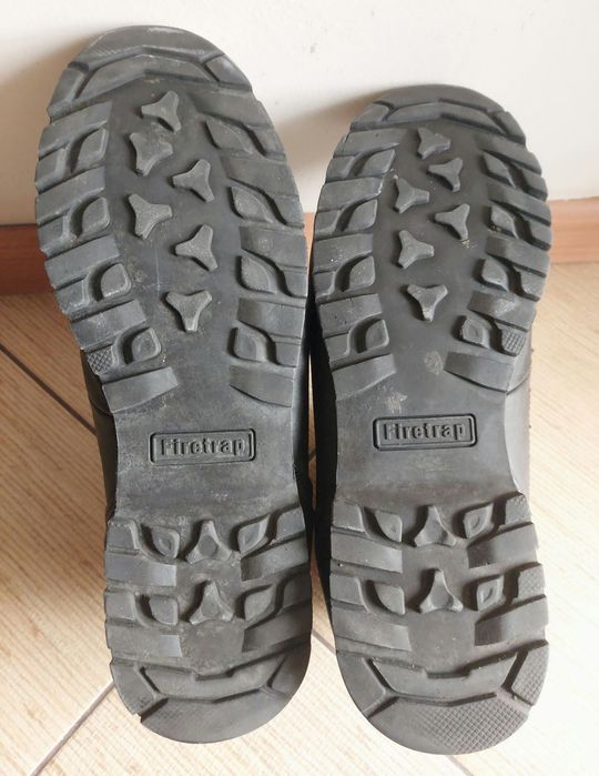 Продаю английские  кожаные термоботинки Firetrap