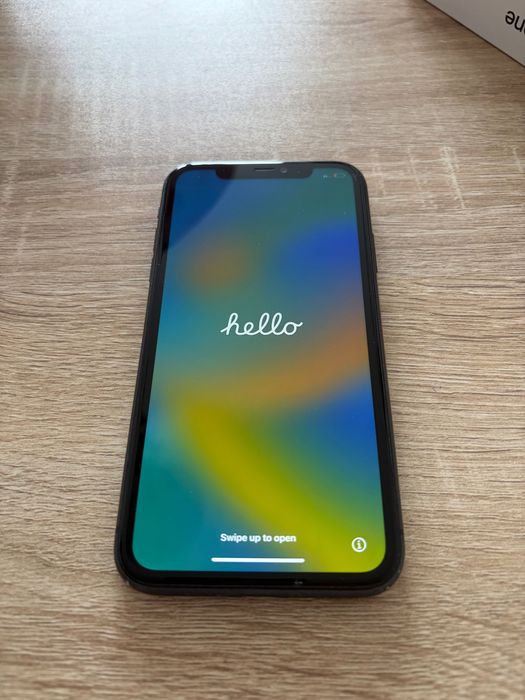 iPhone 11 64 GB Black - Zestaw z Akcesoriami