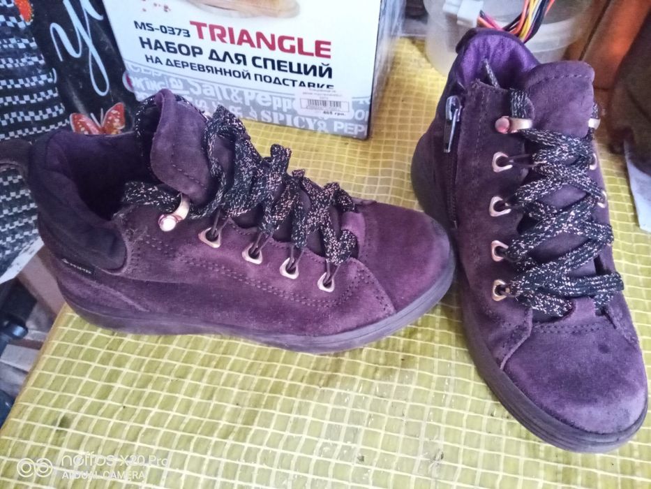 Продам взуття для дівчинки