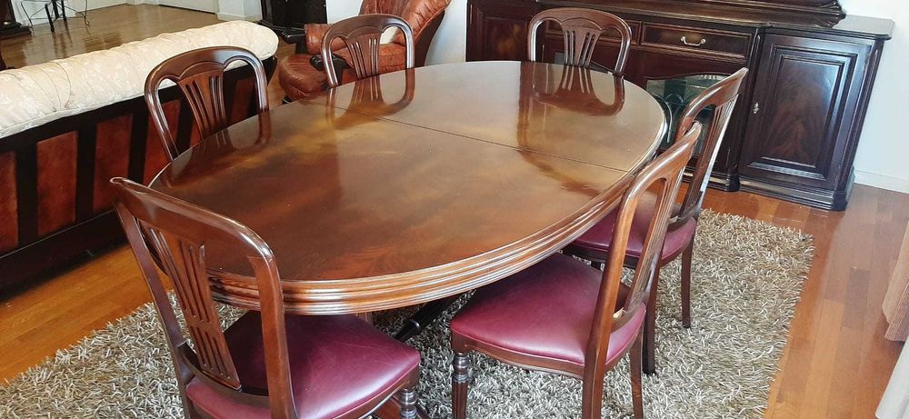 Sala de jantar em madeira