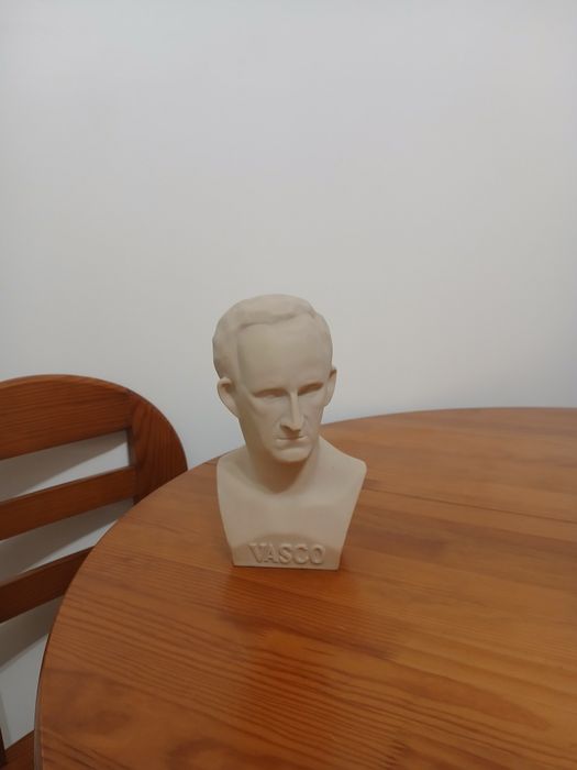 Busto Vasco Gonçalves