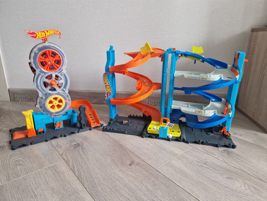 Треки Hot wheels