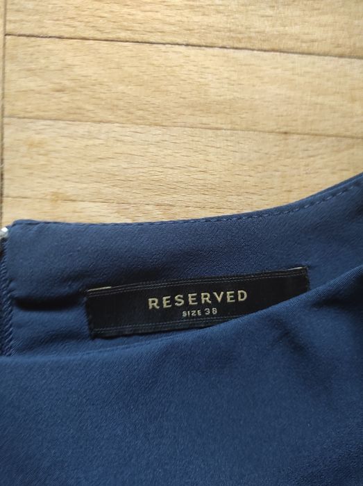 Sukienka Reserved