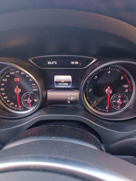 Mercedes Benz  CLA 180 D AMG 7G DCT
