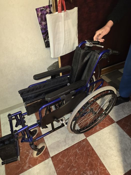 Продам інвалідну коляску